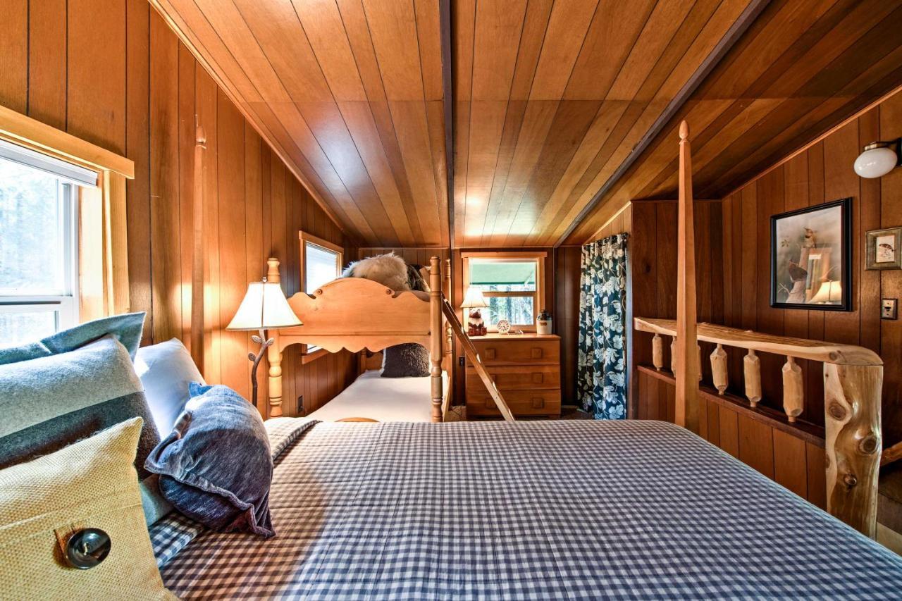 Serene Washington Escape With Deck And Mountain Views! แพ็ควูด ภายนอก รูปภาพ
