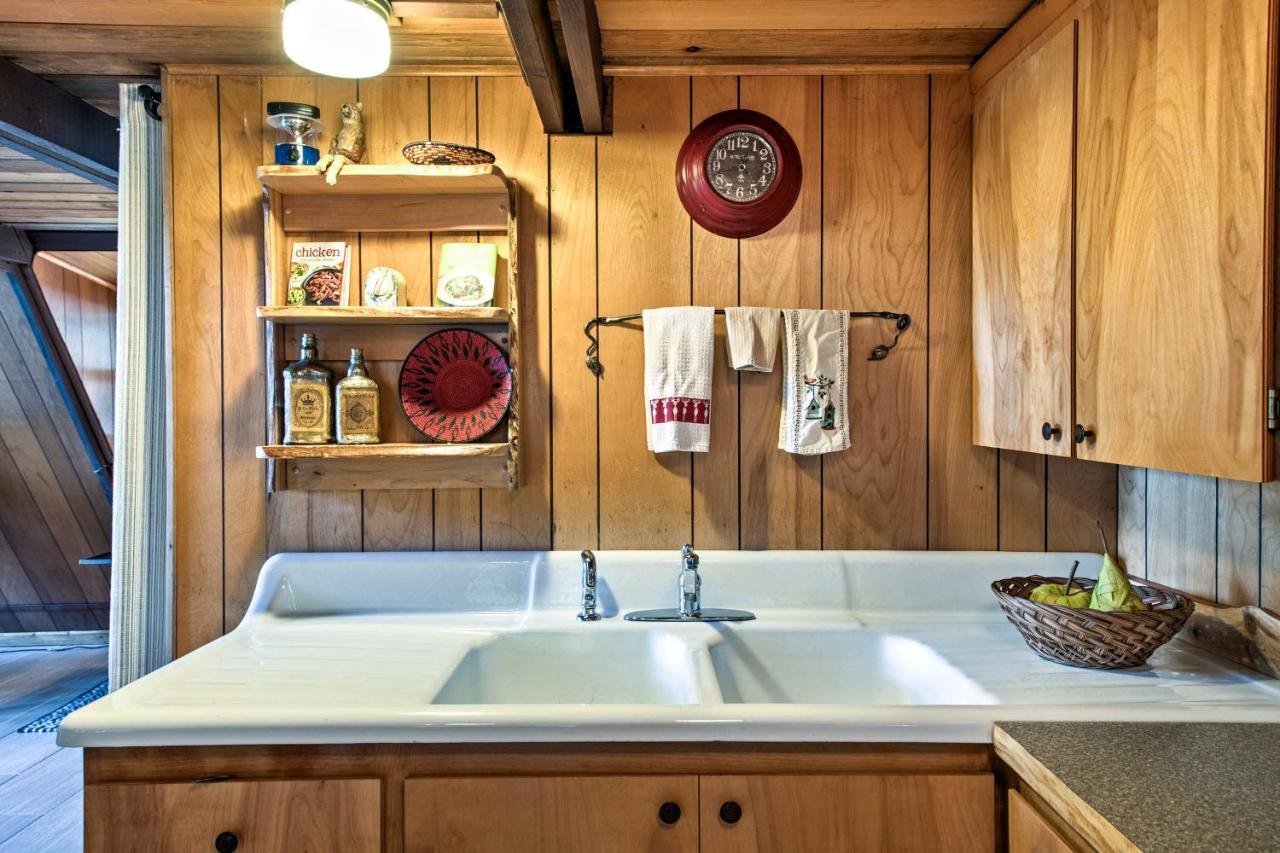 Serene Washington Escape With Deck And Mountain Views! แพ็ควูด ภายนอก รูปภาพ